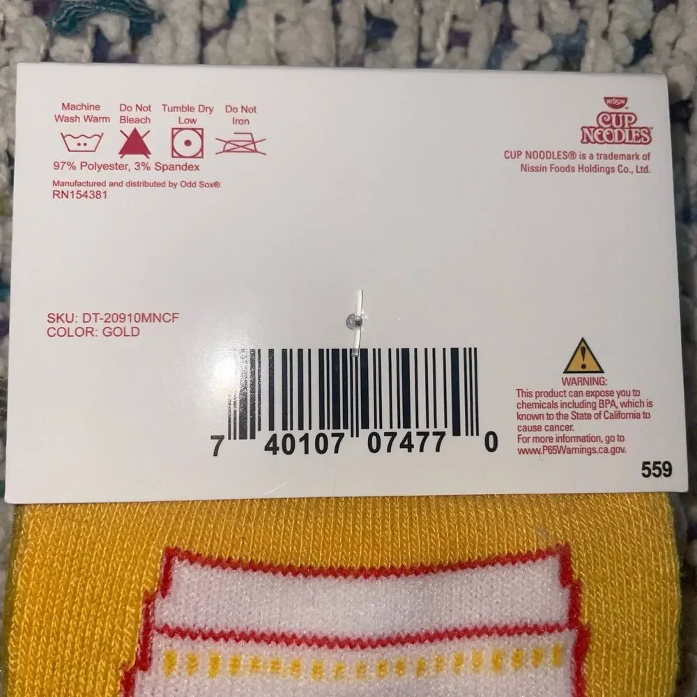 Double trouble crew Socks blue kool-aid & Cup o Noodle yellow men's 6-12‎